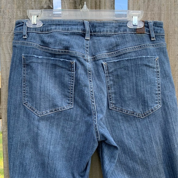 🍄 Simply Vera Wang Distressed Capri Size 8 - Picture 5 of 5